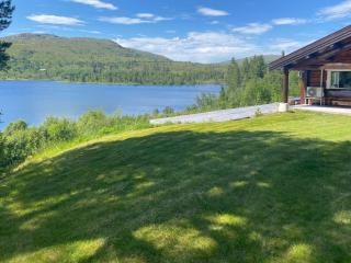 Mountain Cabin By Hundsåvatnet With Large Veranda - 2