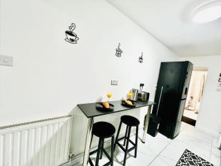 4bedroom Sleeps6 Business ContractorsDiscounts free WiFi - 8
