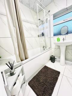 4bedroom Sleeps6 Business ContractorsDiscounts free WiFi - 2