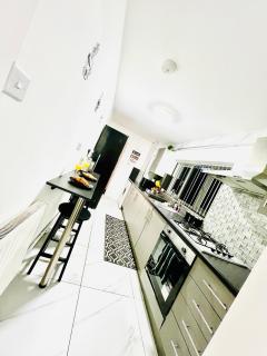 4bedroom Sleeps6 Business ContractorsDiscounts free WiFi - 1