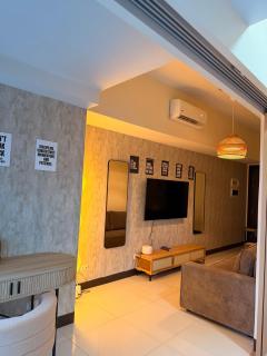 Cozy Modern- King Bed- City View - Manila - 2