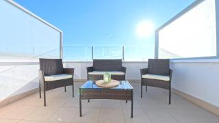 Modern Luxury in Prime Location - 0