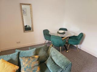 Relax in our cozy home away from home - 5