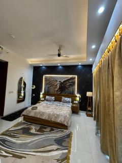GAUR Luxury Stay - 5