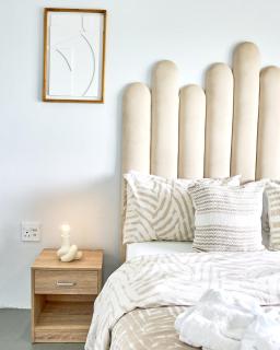 Azure Escape- La Mercy B&B - 4