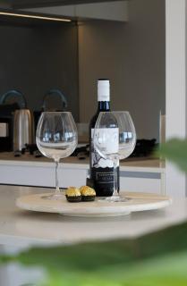 Stylish Escape – Views & Perks - 8