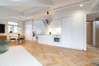 Modern 2BDRM Aprtm w Home Cinema & 2 bathrooms - 4