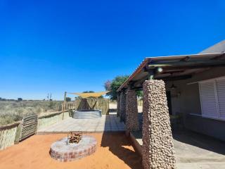 Kalahari Cottage - 4
