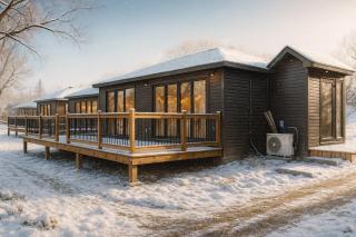 2-bedroom Lake Front Cottage in Harwood ON #3 - 0