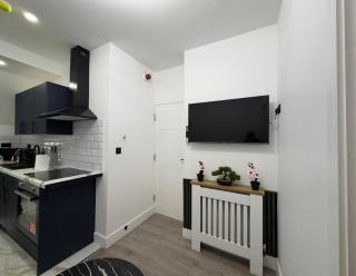 Cardiff retreat- Walk to Stadium & City Centre - 9