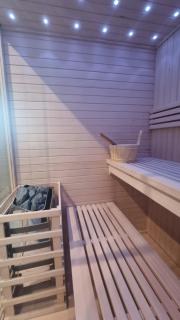 BoardersPalace Luxury Apartment with private Sauna - 4