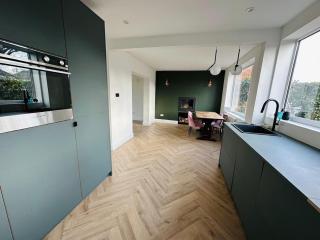 Relax in Comfort, Renovated 3 Bed Nuthall Retreat - Nottingham - 0