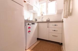 Chic 2BR Gem on Moda Iconic Antiques Street - Istanbul - 8