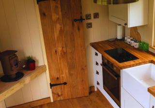 Shepherds Hut at Snowdon Farm - 2