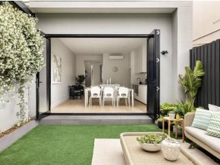 Spacious Architect-Designed Family Home in Redfern - 8
