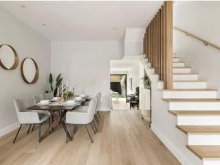 Spacious Architect-Designed Family Home in Redfern - 2