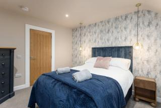 Modern 4 Bedroom Apartment, Edinburgh. - 4