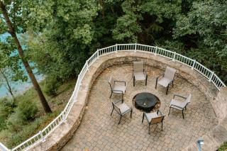 Waterfront Retreat with Dock, Pool and Jet Skis - Alder - 9