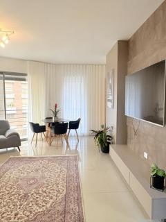 Brown 9 3BR Apt in Sioufi - 9