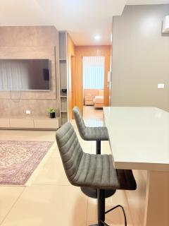 Brown 9 3BR Apt in Sioufi - 4