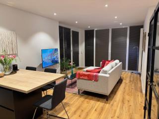 Top Apartment in Kranenburg - central & quiet - terrace and large windows - incl parking, fast WiFi, Box-Spring bed, washer & dryer, Netflix - 7