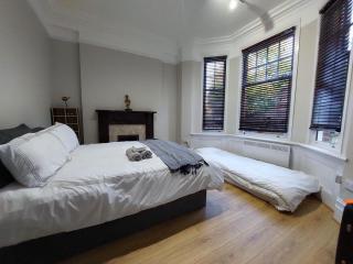 The house of Asha and Sunny - 5