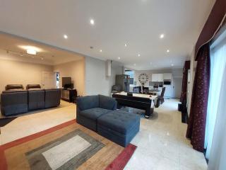 The house of Asha and Sunny - 0