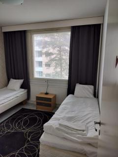 Kotimaailma - Valoisa ja tilava neliö - 6