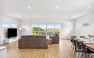 Victor View - With Space and Views - 6