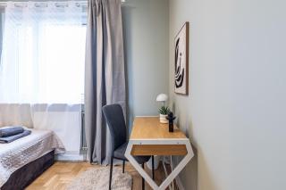 Family AirPort Stop by VAYA STAYS - Warschau - 5