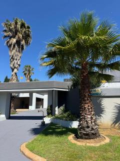 Zee Lifestyle Guesthouse - 7