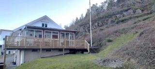 Stay central & close to the sea in Henån SE09155 - 7