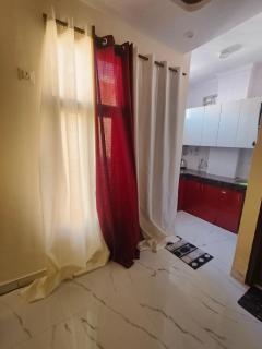 CITY VIEW Private 1BHK Flat in South Delhi - 9