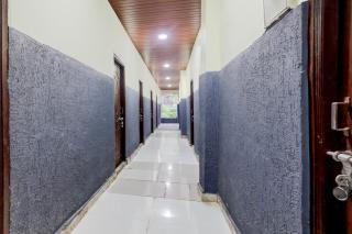 SPOT ON SRI KARTHIK GRAND INN - Warangal - 8