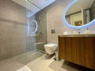 The Grand Horizon Luxury Two Bedroom at BW - 3