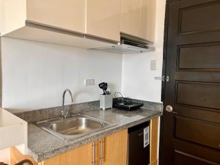 15th Flr Aesthetic Nook for 4 near Ayala Mall - 2