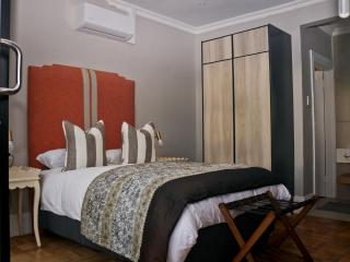 Peggie's Boutique Hotel - 6