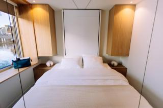 The Amsterdam Houseboat Family - de Jordaan Brand New Houseboat! - 1