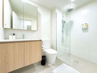 Executive 2BR Retreat - Opposite Central Market - Adelaide - 1