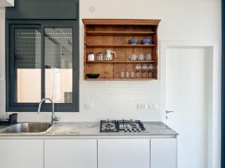 Bright Penthouse in the Heart of Tel Aviv - 1