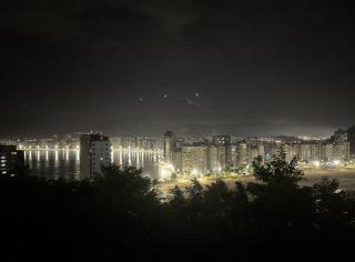 Apto reformado com praia a 1 min - 9