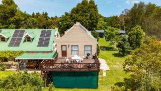 Moss & Moon Cabins - 9