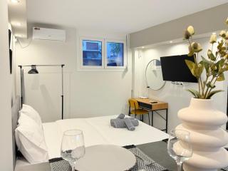 Pagrati Nest 18 by A&D Properties - 6