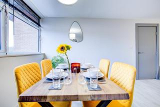 Stylish 2BR Apartment in Central High Wycombe - 7