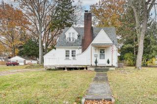 Inviting Family Home, 2 Mi to Eastwood Mall! - 7