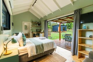 Moss & Moon Cabins - 4