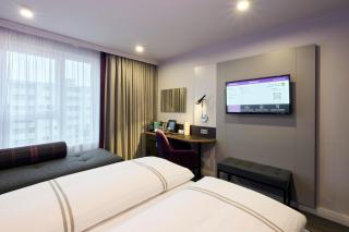 Premier Inn Stuttgart Zuffenhausen - 4