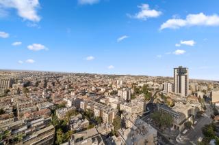 Modern flat on best location in town - 3