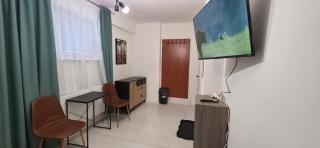 Apártmany v centre - vlastná izba so spoločnou kuchyňou a kúpeľnou môže byť zdieľaná 2 inými izbami - 4