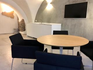 Modern and historic openspace in the center - 7